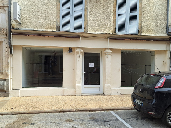 Vente Immobilier Professionnel Local commercial Saint-Céré (46400)