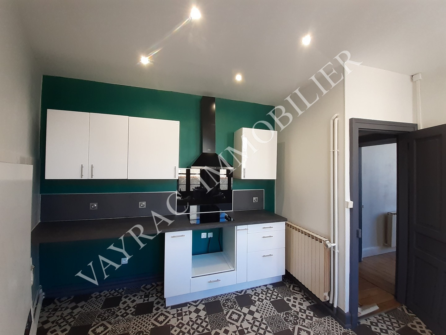 Immeuble - N2 Cuisine équipée