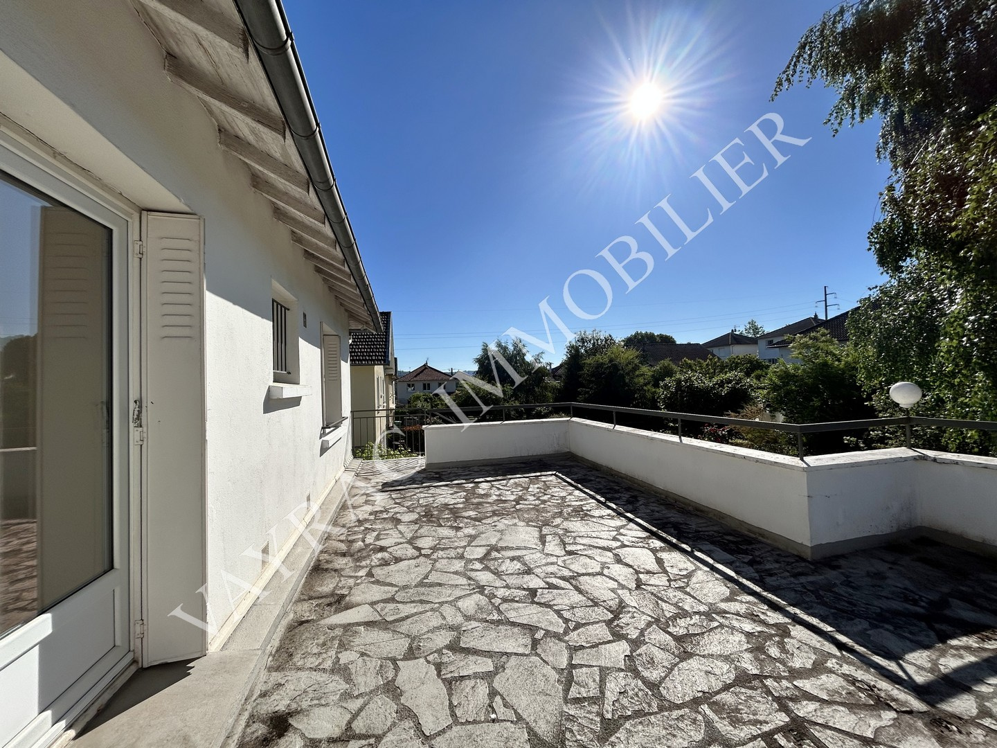 Terrasse en sortie de séjour