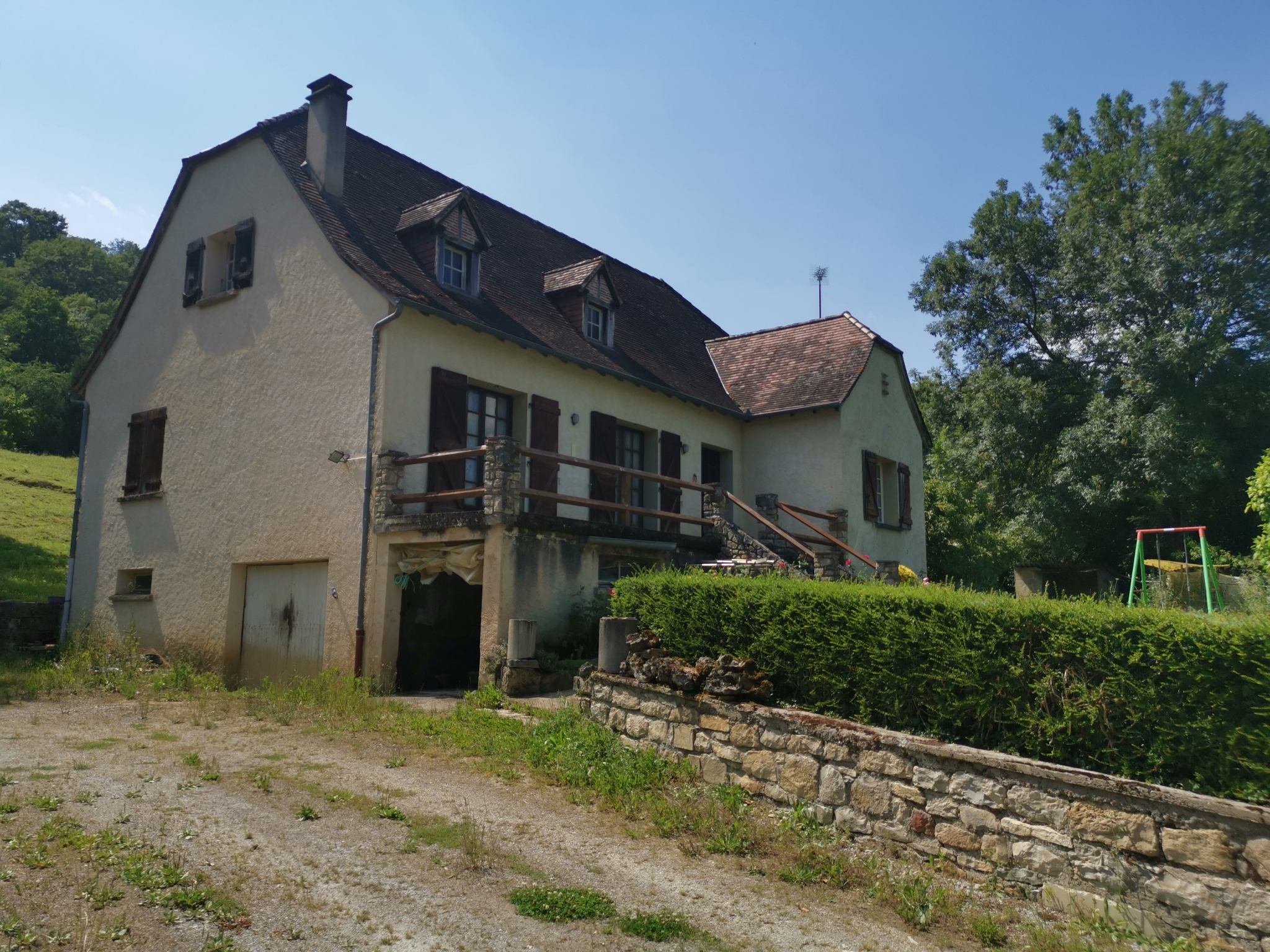 Vente MAISON DES ANNEES 80 AVEC 1.5 HECTARE DE TERRAIN